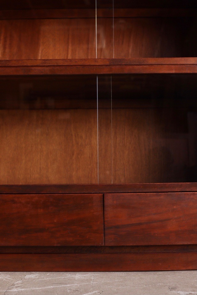 スタッキングガラス引戸棚