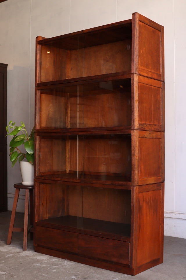 スタッキングガラス引戸棚