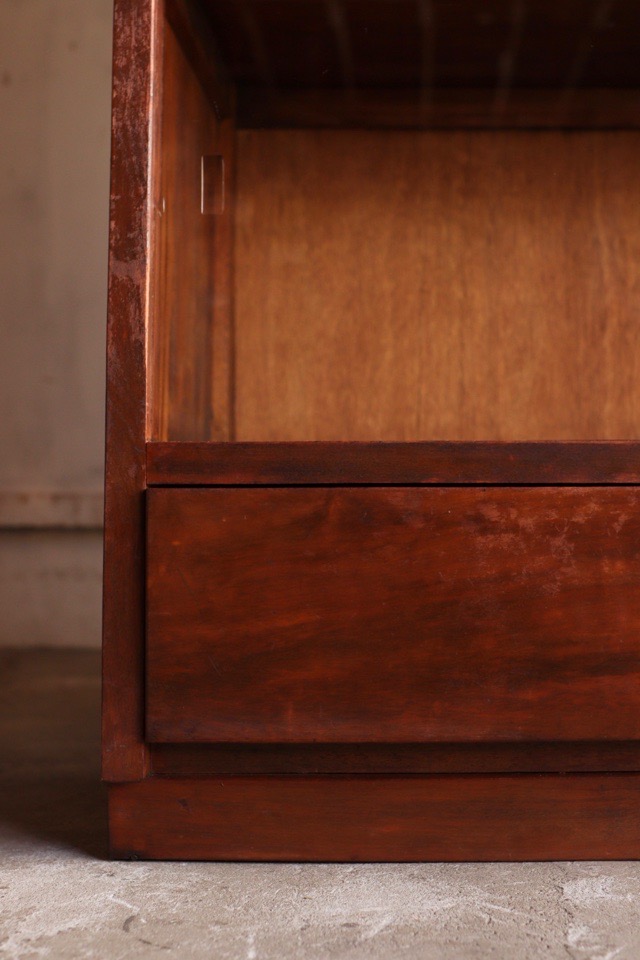 スタッキングガラス引戸棚