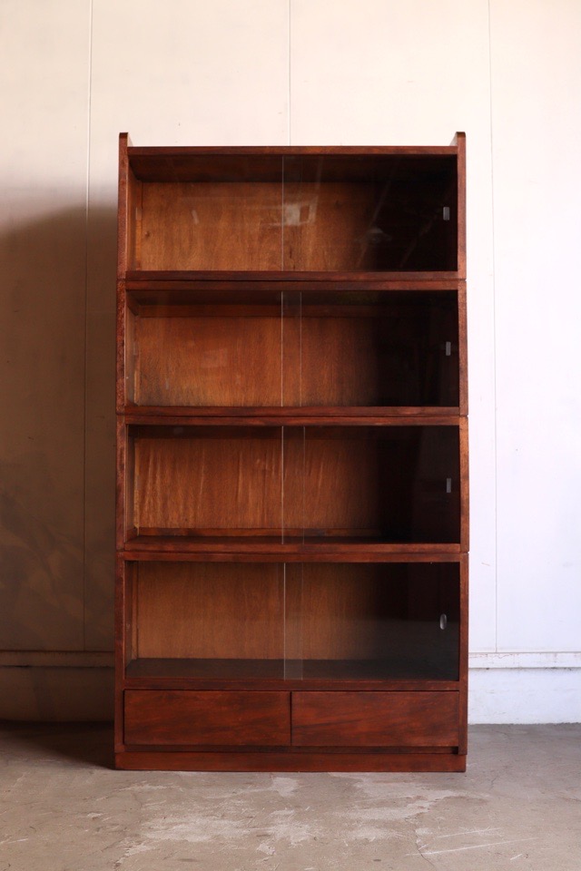 スタッキングガラス引戸棚