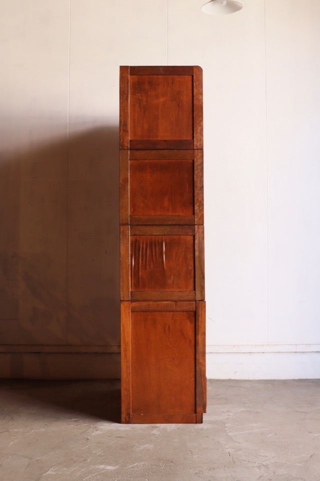 スタッキングガラス引戸棚