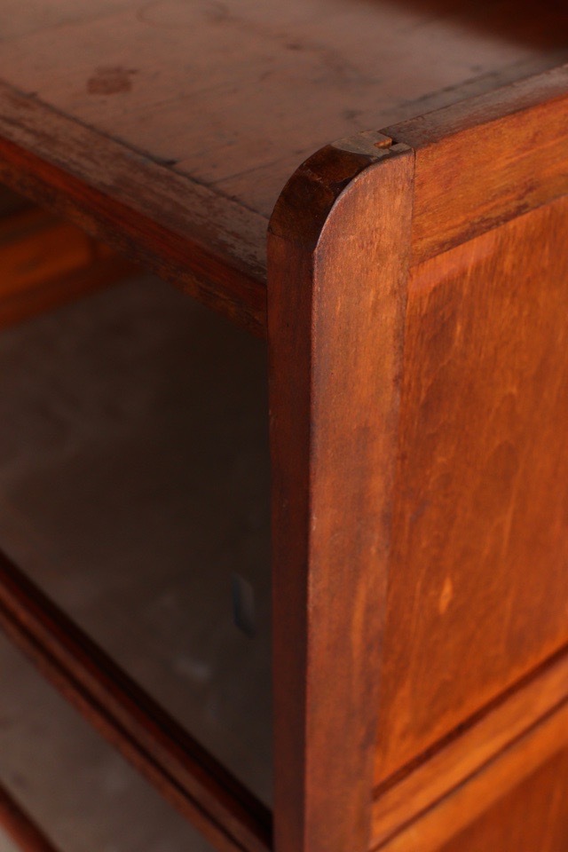 スタッキングガラス引戸棚