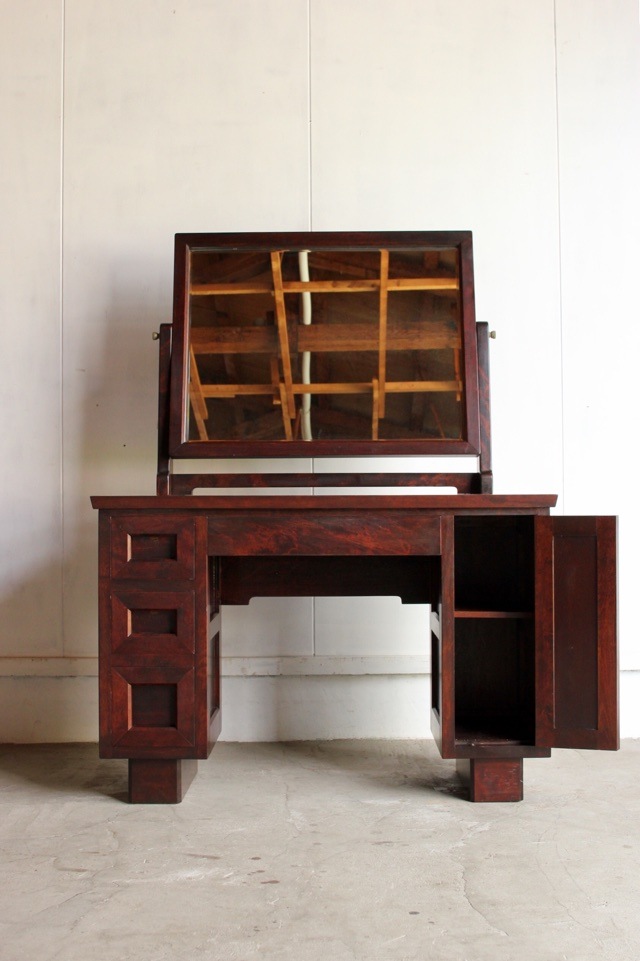 松本民芸ドレッサー