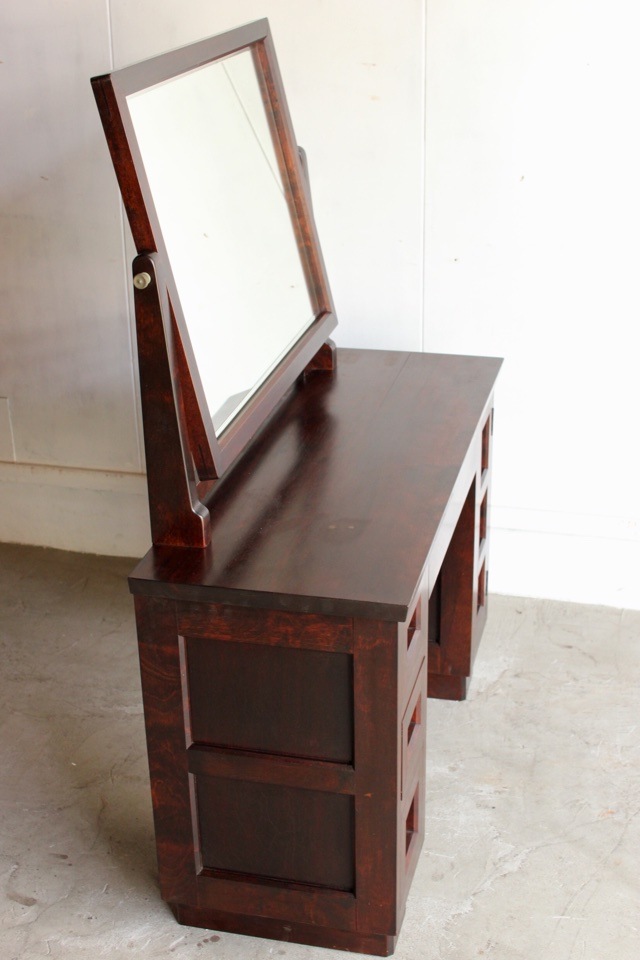 松本民芸ドレッサー