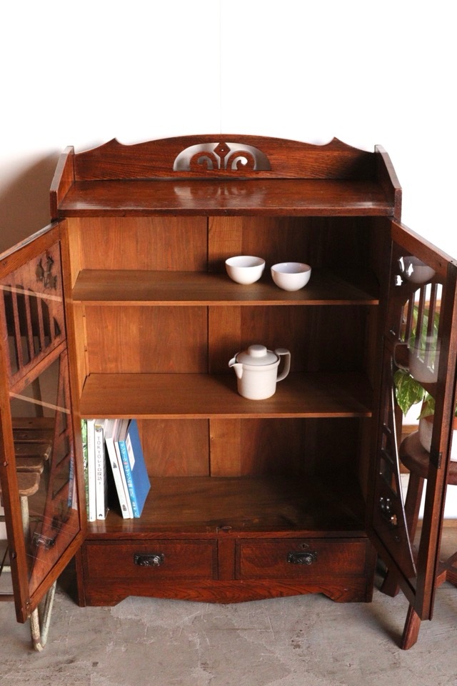 古家具 / アンティークガラス戸棚 / 無垢材② ガラス戸棚 | 全ての商品 - 古家具古道具 そうすけ