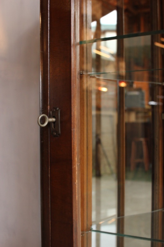 イギリス製キャビネット