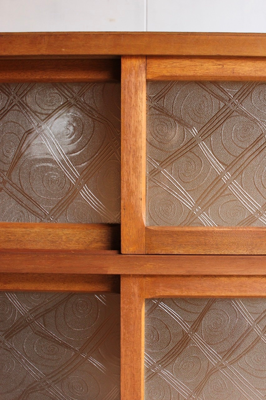 横長ガラス引戸棚 | 全ての商品 - 古家具古道具 そうすけ