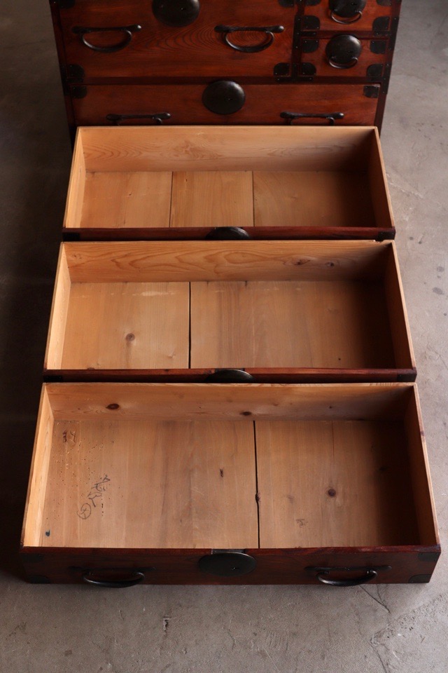 丸金具時代箪笥　2段　タンス　収納　古家具　古民家　時代家具 時代箪笥 | 全ての商品 - 古家具古道具 そうすけ