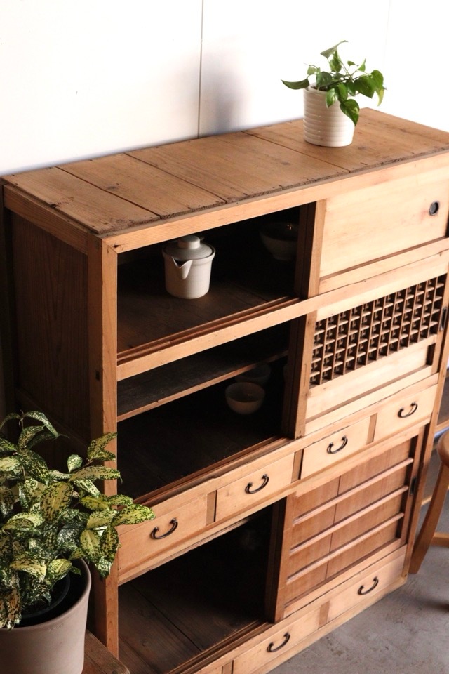 水屋箪笥 | 全ての商品 - 古家具古道具 そうすけ
