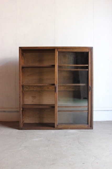 ガラス引戸棚 | 全ての商品 - 古家具古道具 そうすけ