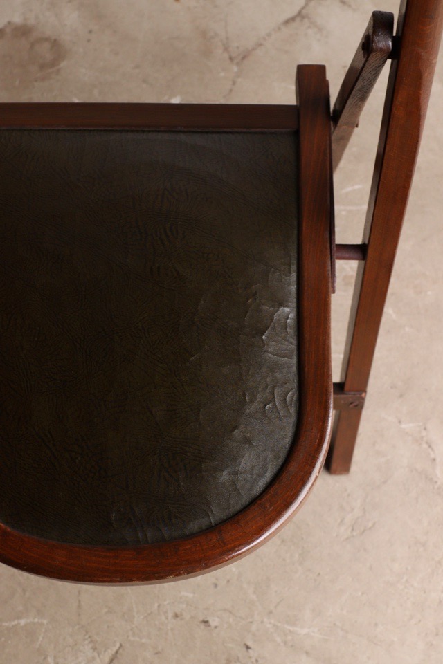 折りたたみ椅子