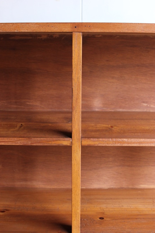 MM！横長の大きな飾り棚　古家具 横長ガラス引戸棚 | 全ての商品 - 古家具古道具 そうすけ