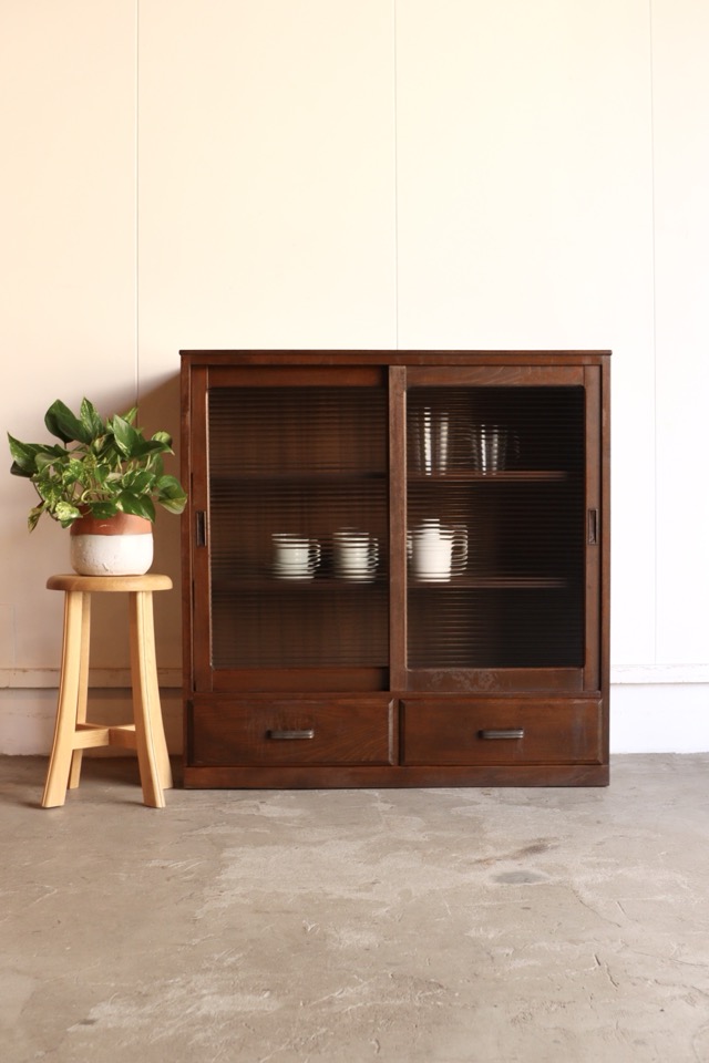 モールガラスの引戸棚 | 全ての商品 - 古家具古道具 そうすけ