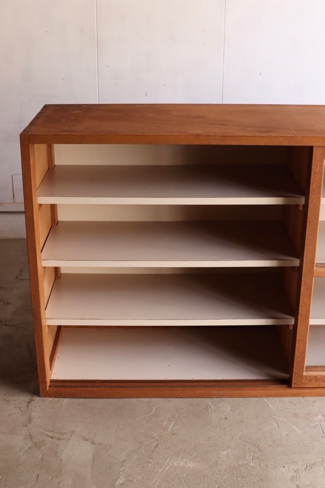 ガラス引戸棚 | 全ての商品 - 古家具古道具 そうすけ