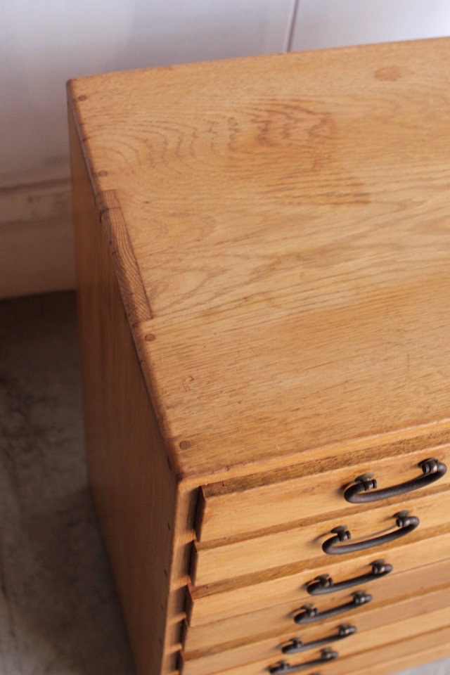 8段の小引出し
