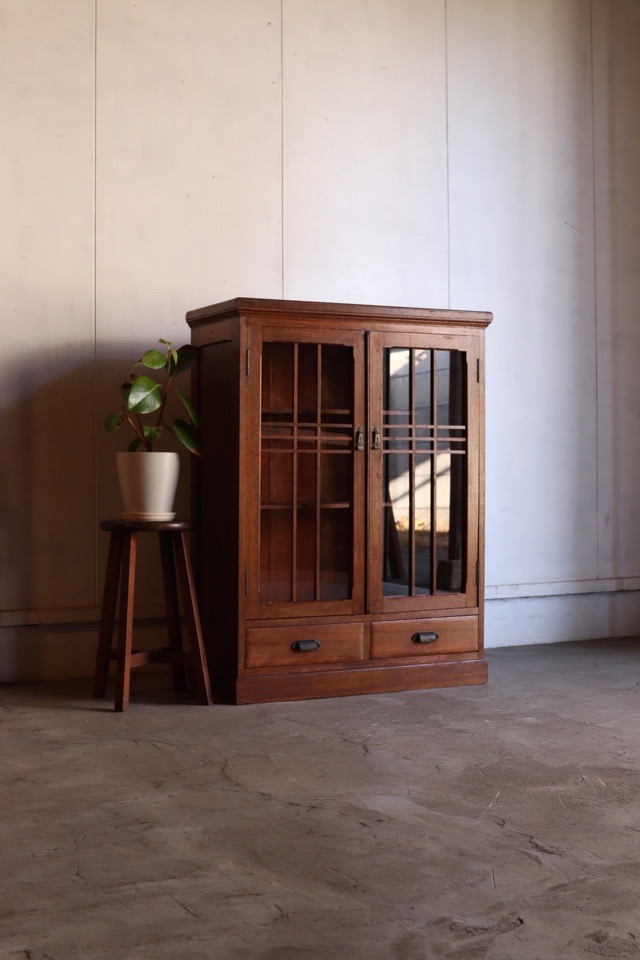 木製ガラス戸棚　食器棚　古家具　アンティーク ガラス戸棚 | 戸棚/ガラス戸棚/本箱 - 古家具古道具 そうすけ