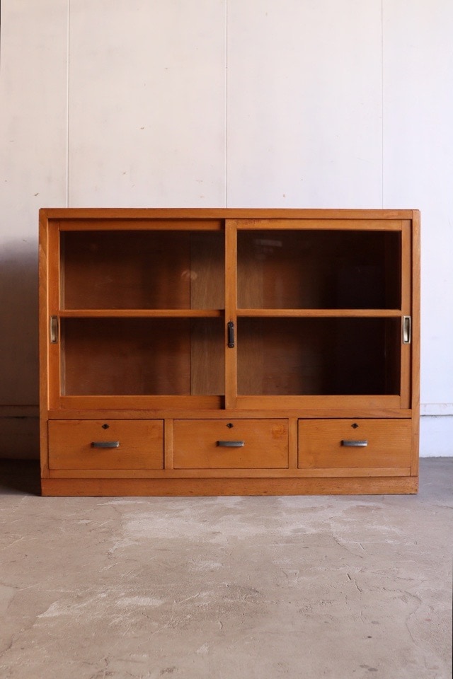 ガラス引戸棚 | 全ての商品 - 古家具古道具 そうすけ