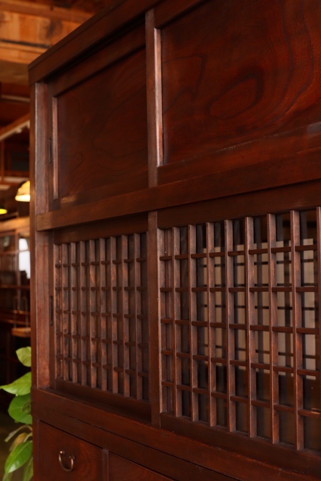 両面水屋箪笥 | 全ての商品 - 古家具古道具 そうすけ