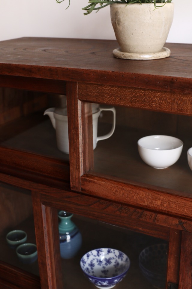 【古家具】昭和16年4月に納められた茶箪笥 古家具】昭和16年4月に納められた茶箪笥