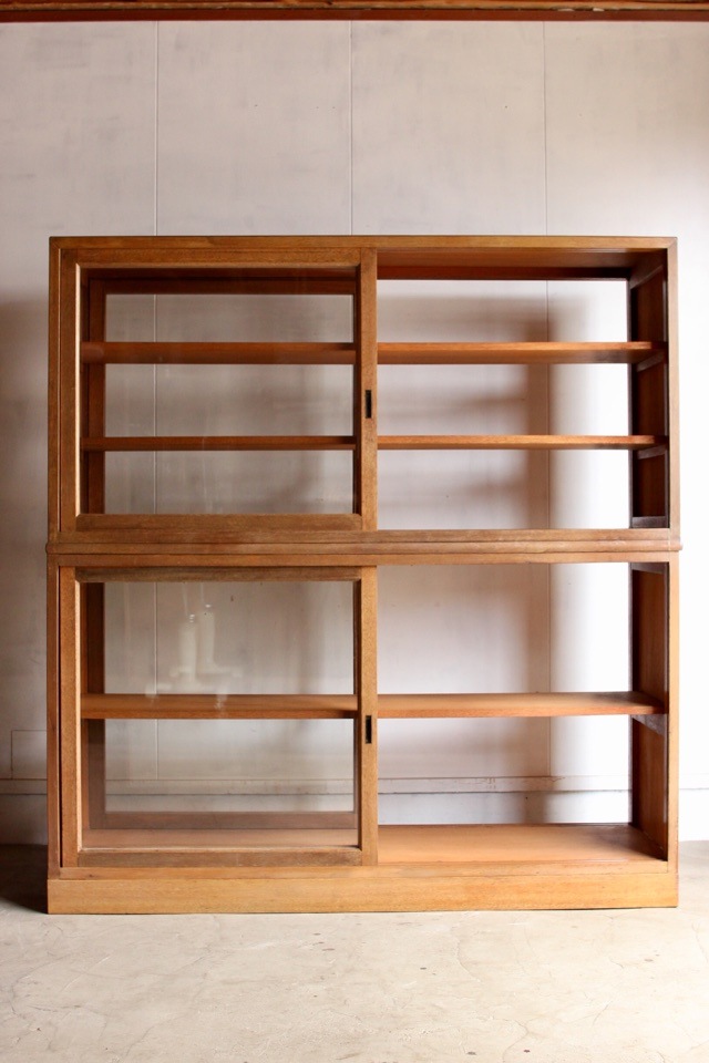 両面ガラス引戸棚 | 全ての商品 - 古家具古道具 そうすけ