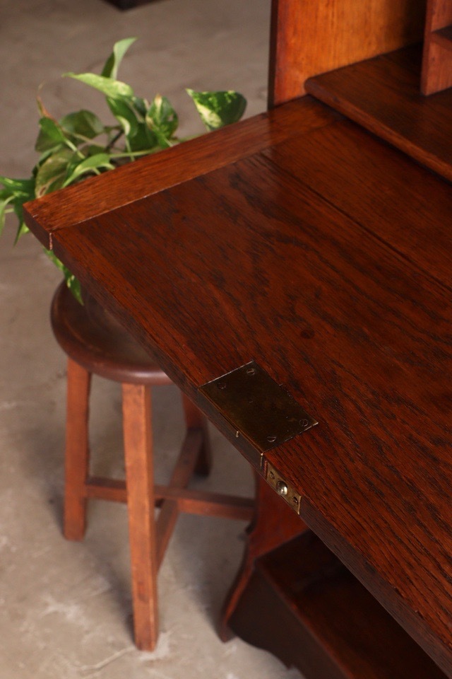 ライティングデスク