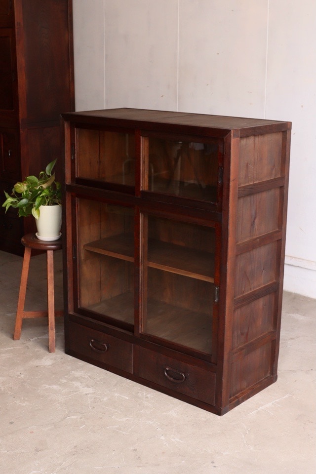 ガラス引戸棚 | 全ての商品 - 古家具古道具 そうすけ