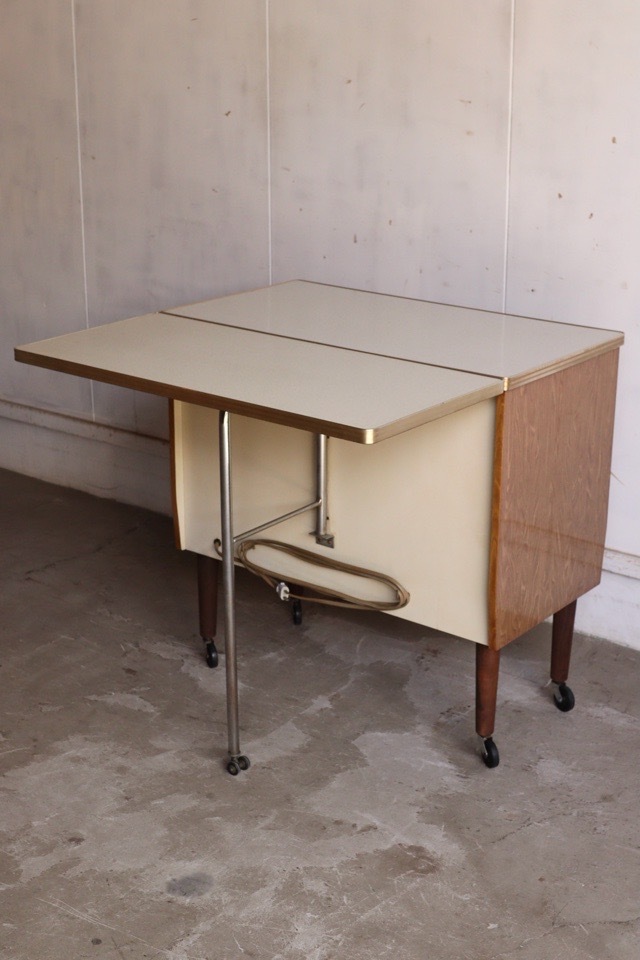 テーブルワゴン