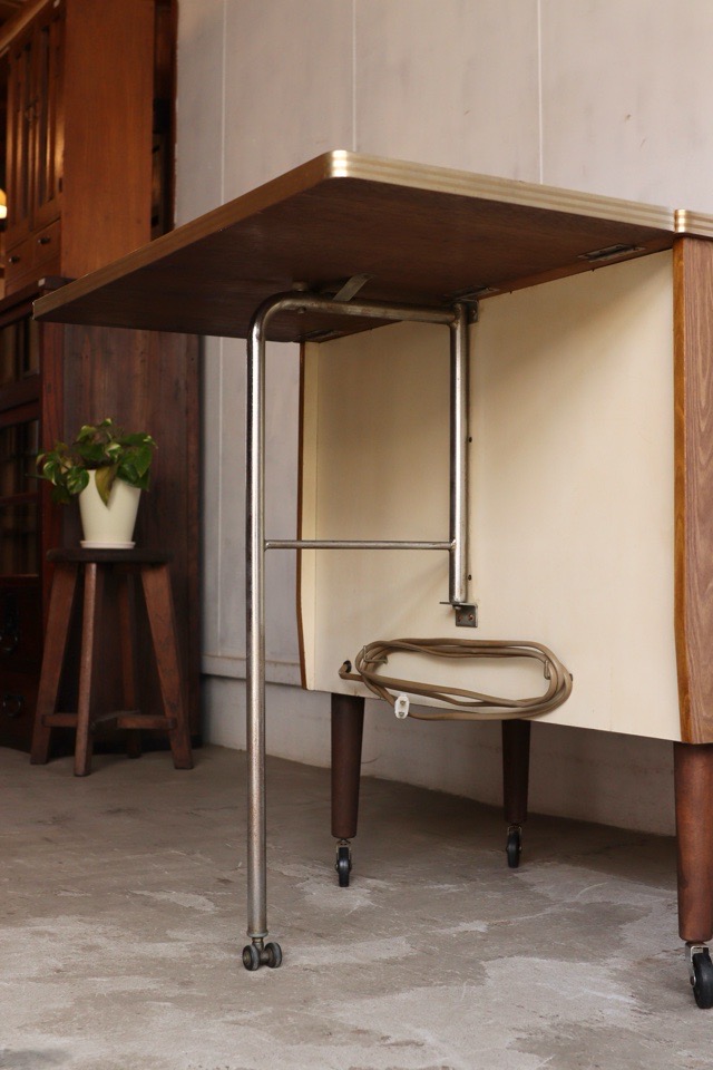 テーブルワゴン