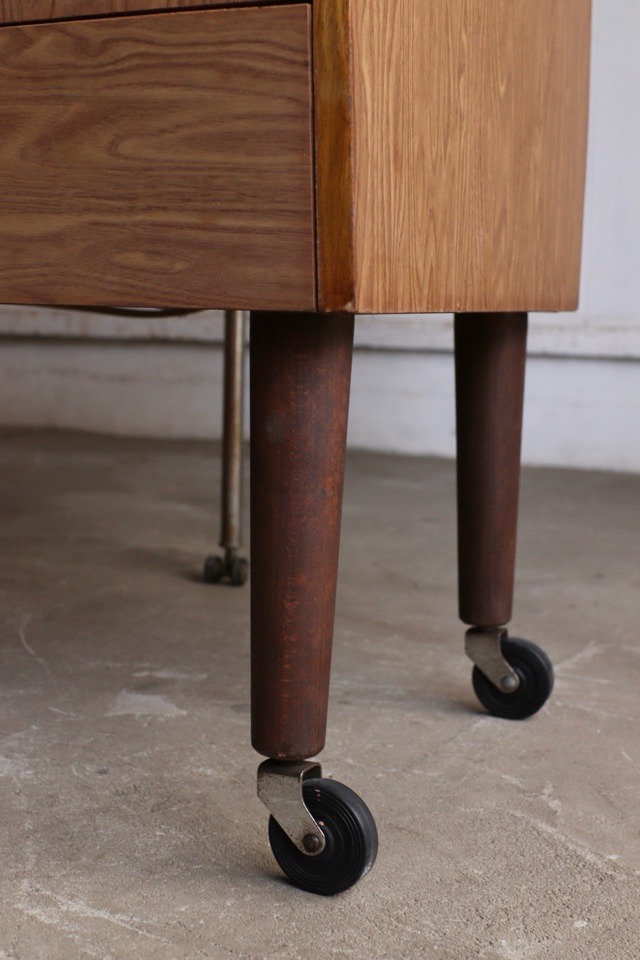 テーブルワゴン