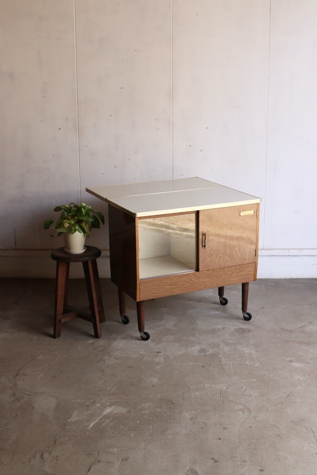 テーブルワゴン