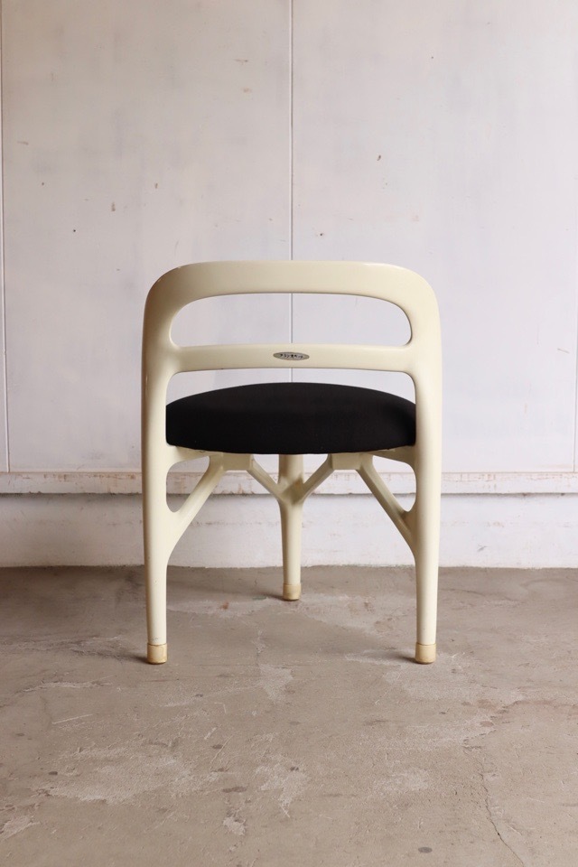 テーブルと椅子のセット