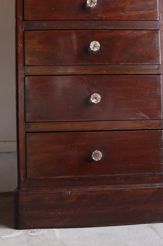 歯医者さんのチェスト