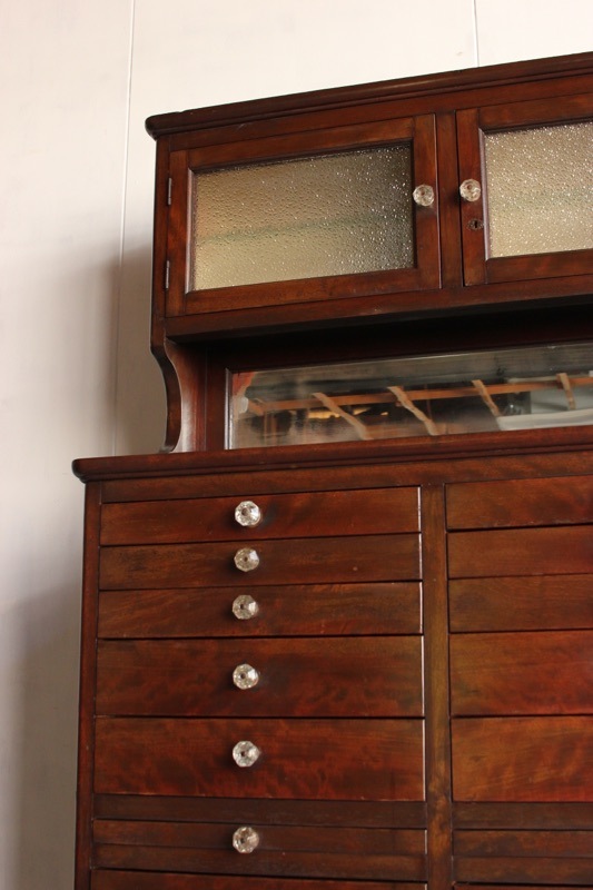 歯医者さんのチェスト