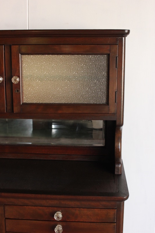 歯医者さんのチェスト