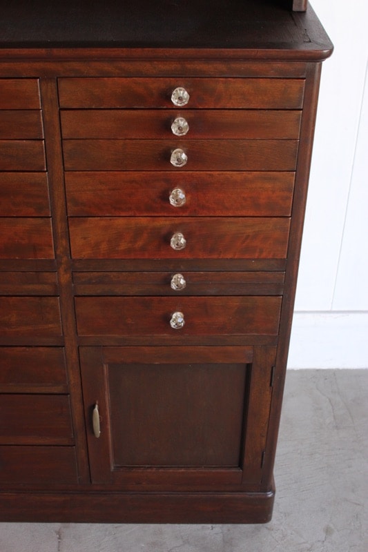 歯医者さんのチェスト