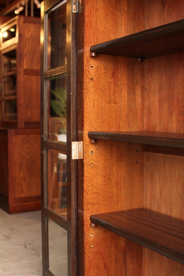 古いガラス戸棚 ガラス戸棚 | 全ての商品 - 古家具古道具 そうすけ