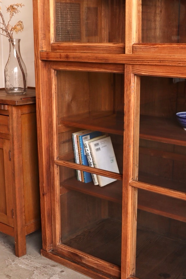 ガラス引戸棚 | 全ての商品 - 古家具古道具 そうすけ