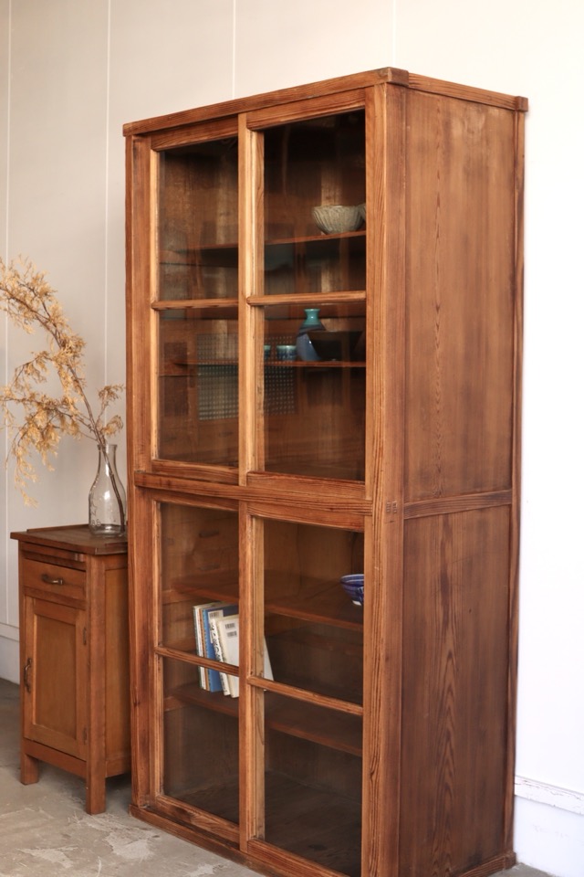 ガラス引戸棚 | 全ての商品 - 古家具古道具 そうすけ