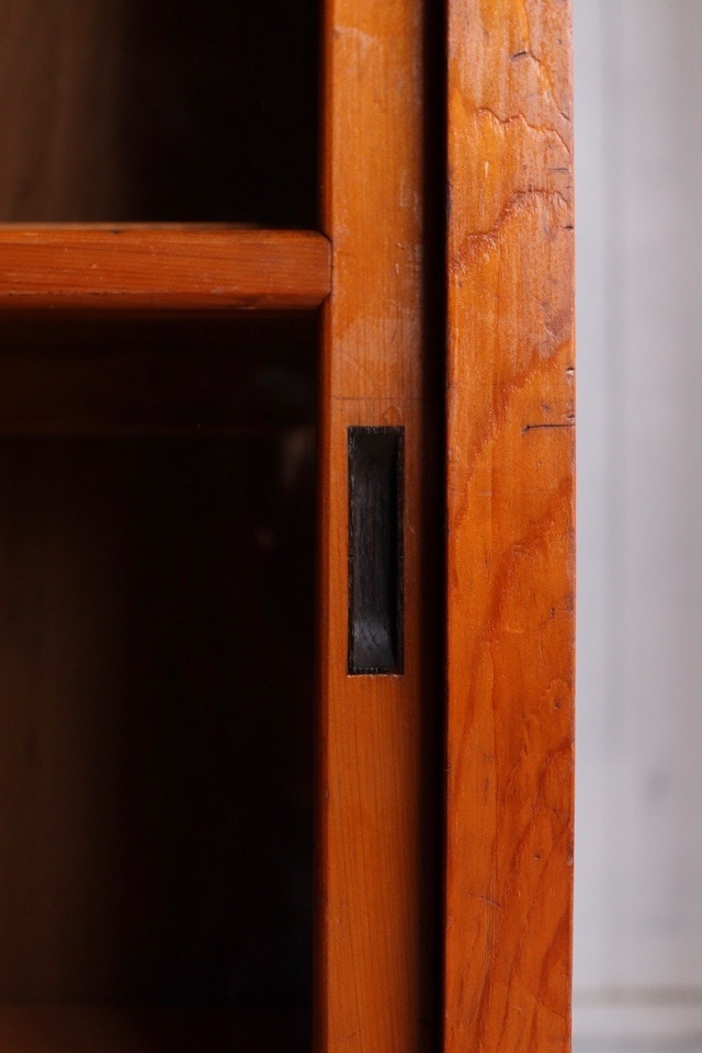 ガラス引戸棚 | 全ての商品 - 古家具古道具 そうすけ