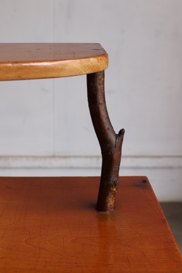 ダイヤガラスの戸棚