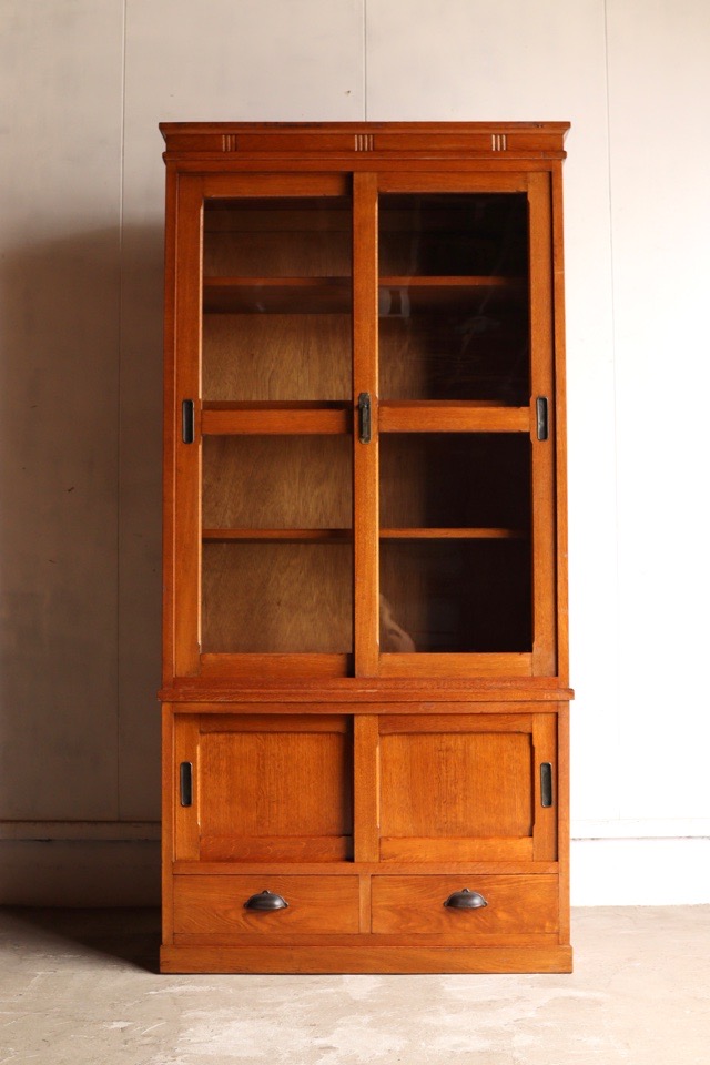 ガラス引戸棚 | 全ての商品 - 古家具古道具 そうすけ