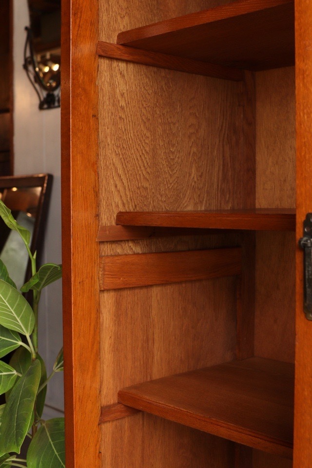 ガラス引戸棚 | 全ての商品 - 古家具古道具 そうすけ