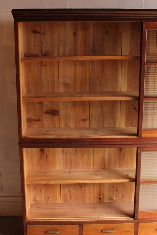 モールガラスの水屋箪笥 | 全ての商品 - 古家具古道具 そうすけ