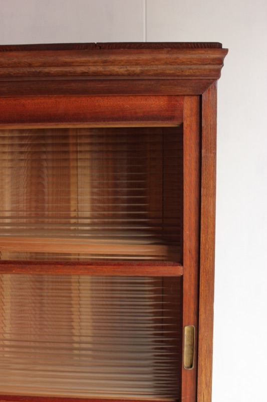 モールガラスの水屋箪笥 | 全ての商品 - 古家具古道具 そうすけ