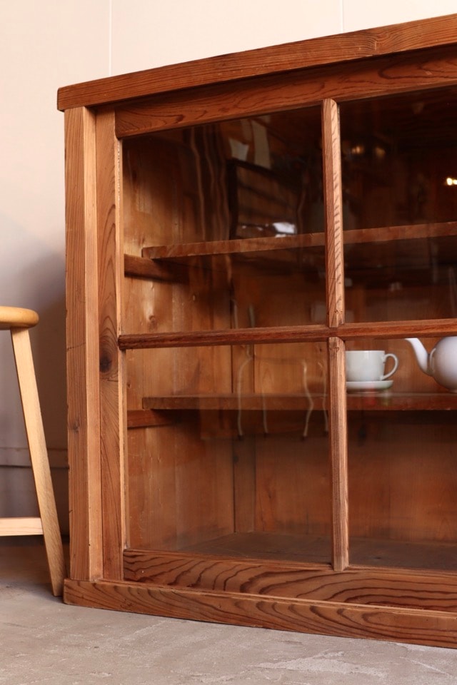 ガラス引戸棚 | 全ての商品 - 古家具古道具 そうすけ