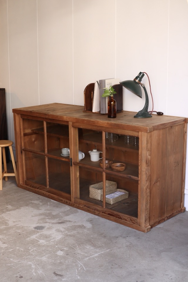 ガラス引戸棚 | 全ての商品 - 古家具古道具 そうすけ