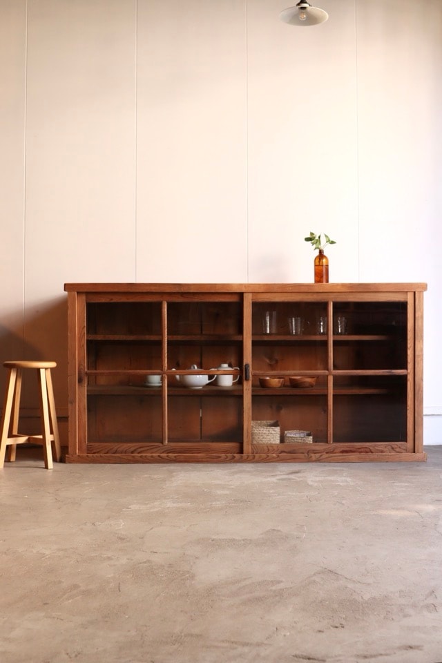 ガラス引戸棚 | 全ての商品 - 古家具古道具 そうすけ