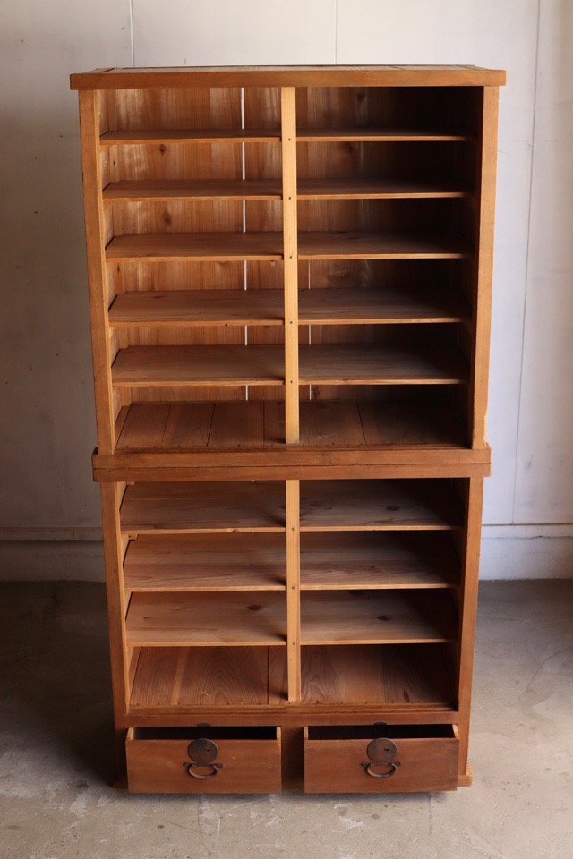 ガラス引戸棚 | 全ての商品 - 古家具古道具 そうすけ