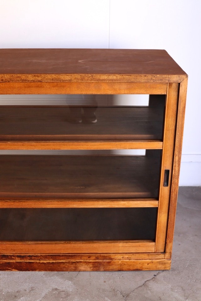 両面ガラス引戸棚　