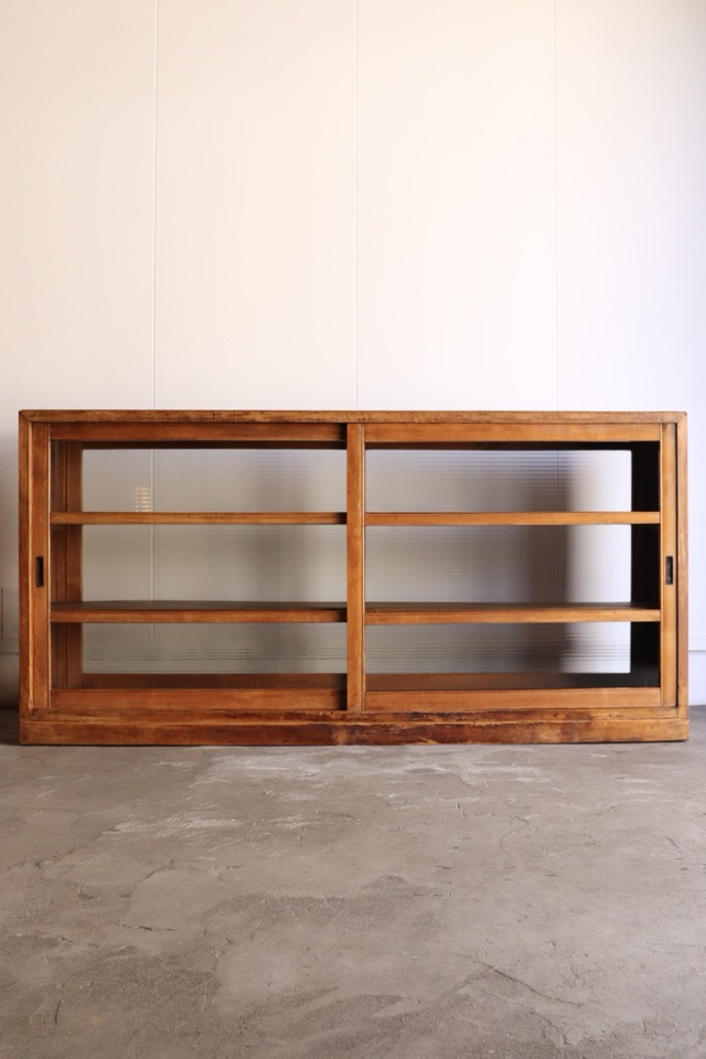 両面ガラス引戸棚　